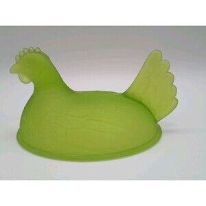 Indiana Glass Green Decorative Accent Hen satin lid